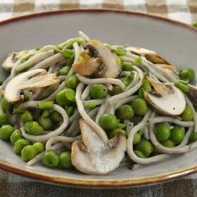 receta gulas con guisantes y setas