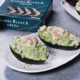receta aguacate relleno de merluza y gambas