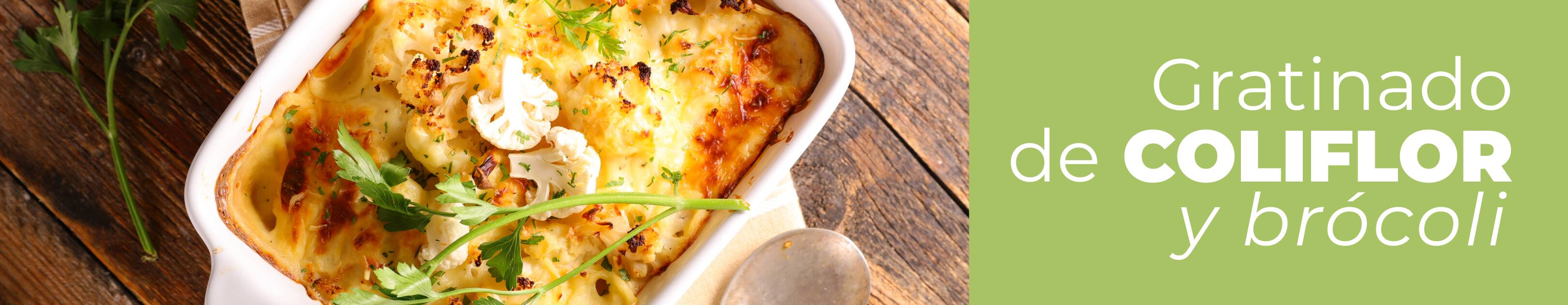 amilletes de coliflor y brócoli Dia congelados sobre una encimera de una cocina, acompañados de bechamel y queso rallado. Los ingredientes perfectos para preparar gratinado de coliflor y brócoli en freidora de aire.