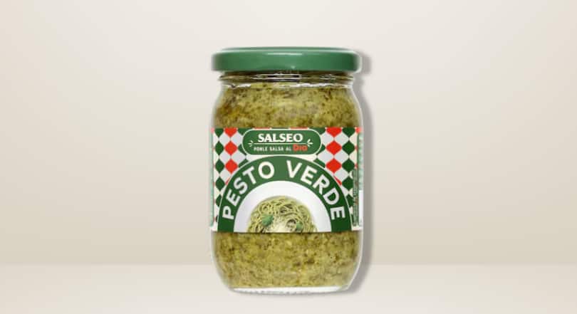 Bote de salsa pesto verde