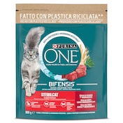 Alimento para gatos esterilizados rico en buey Purina one bolsa 800 g