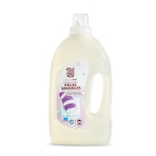 Detergente máquina líquido pieles sensibles Super Paco botella 66 lavados